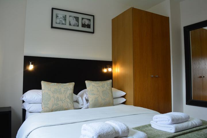 Room 9 of 50