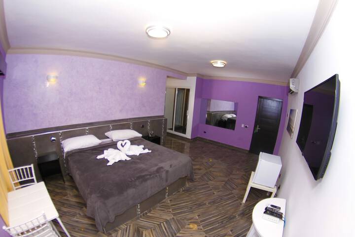Room 3 of 58