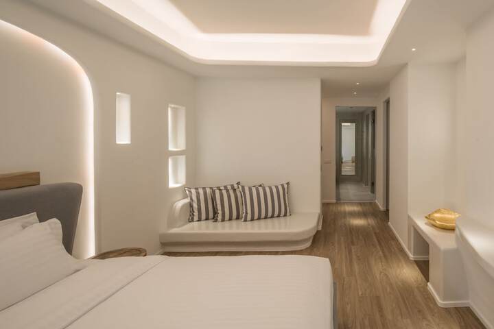Room 25 of 107