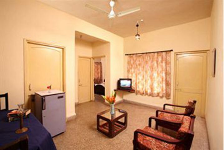 Room 3 of 9
