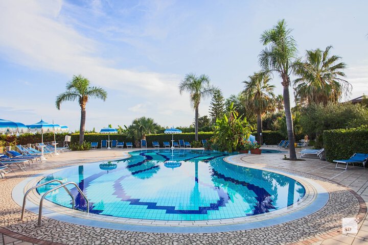 Pool 59 of 119