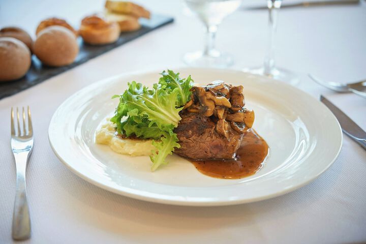 Dining 60 of 164
