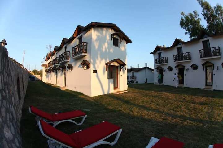 Karaburun Mimoza Apart Hotel in Karaburun