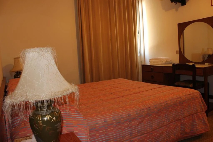 Room 3 of 22