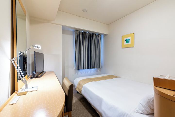 Room 7 of 26