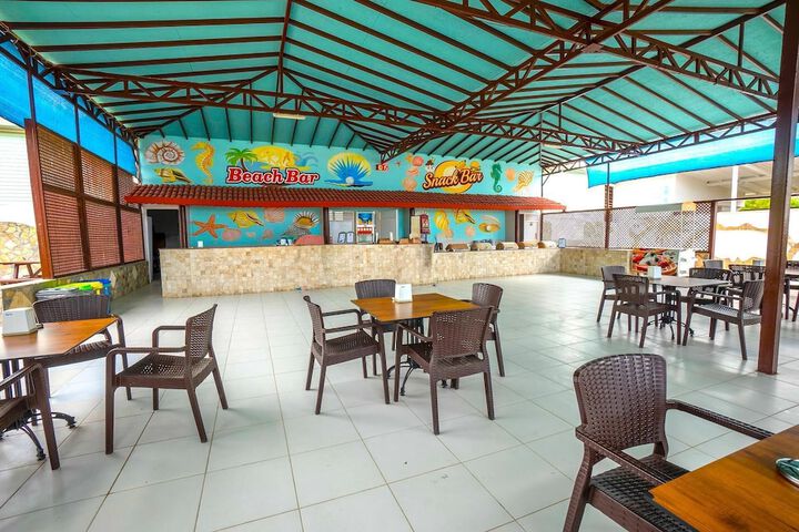 Lounge 113 of 172