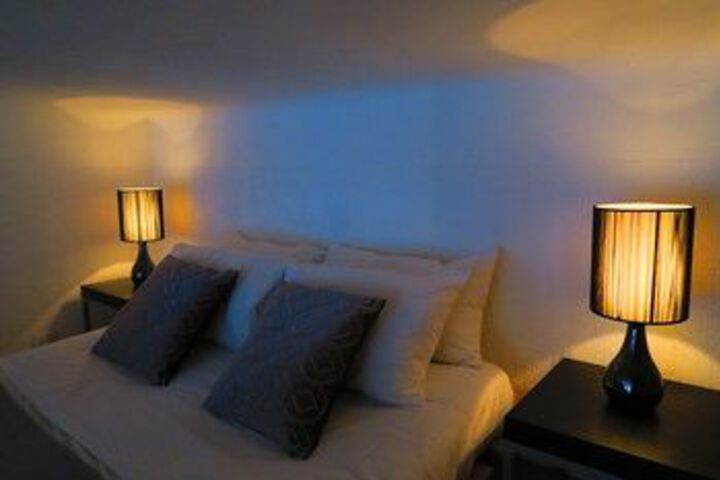 Room 6 of 19