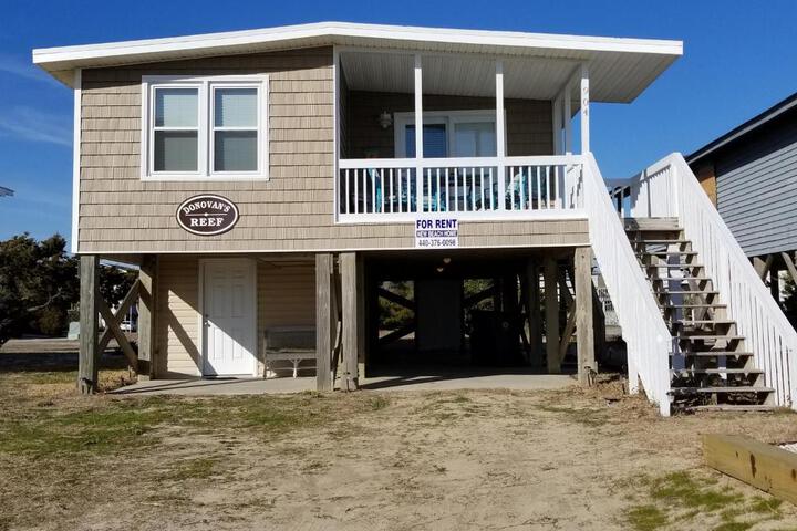 Exterior of donovans Reef