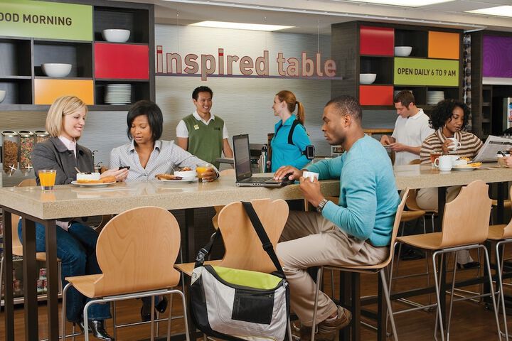 Hotel Interior 6 of 32