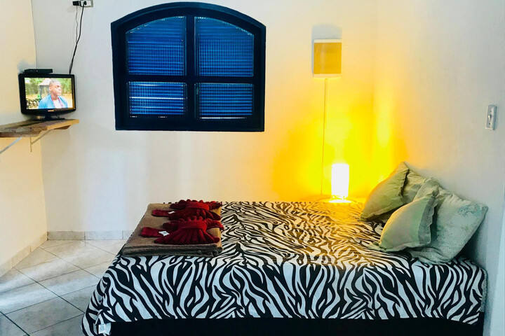 Room 7 of 18