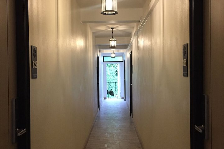 Ballroom/Hall 28 of 32
