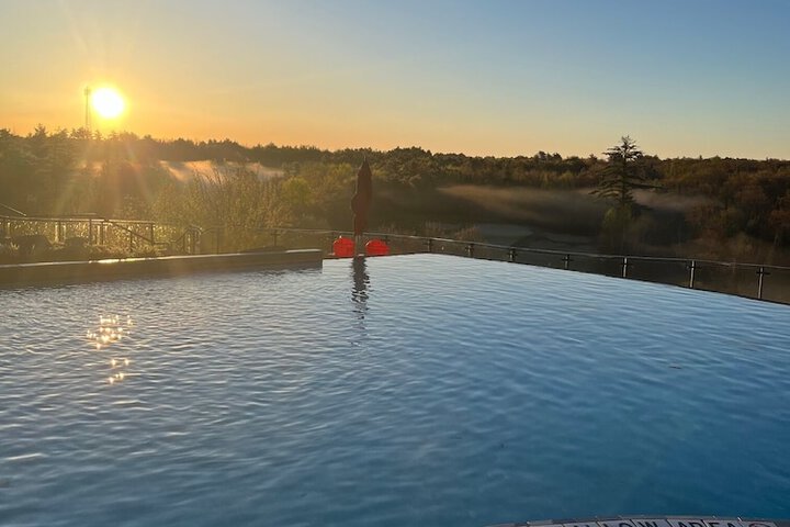 Pool 95 of 141