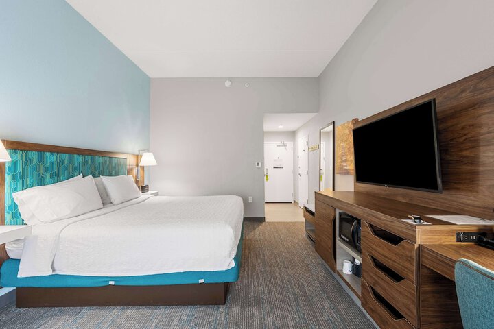 2 Queen Beds (4 of 9)