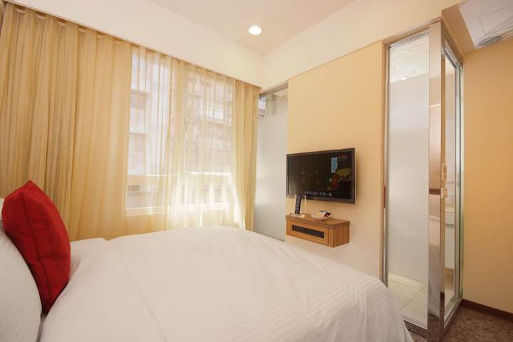 Room 10 of 35