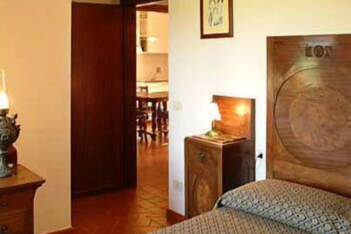 Room 33 of 112