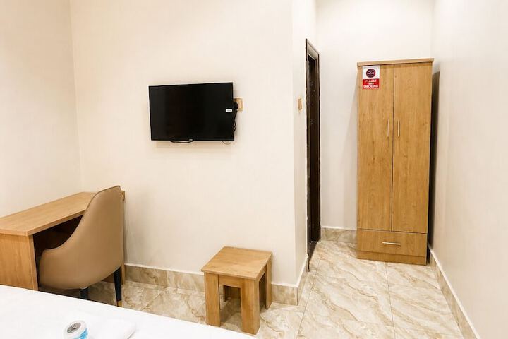 Room 8 of 21
