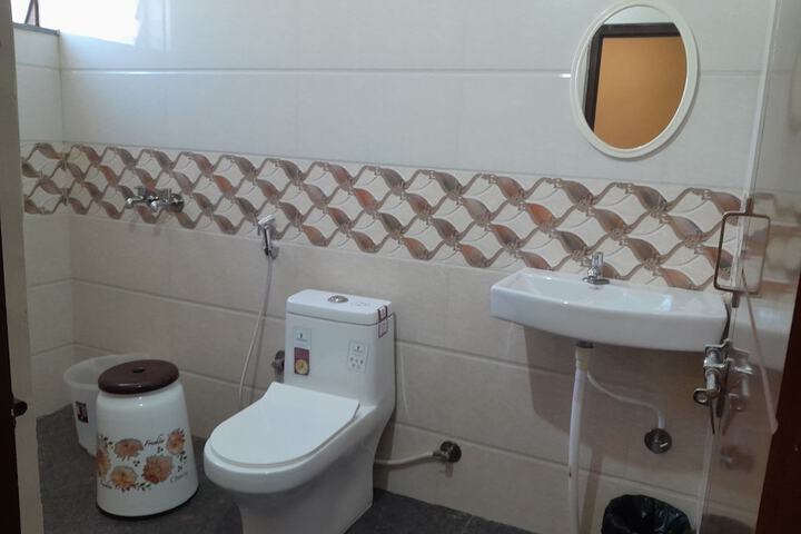 Room 18 of 44