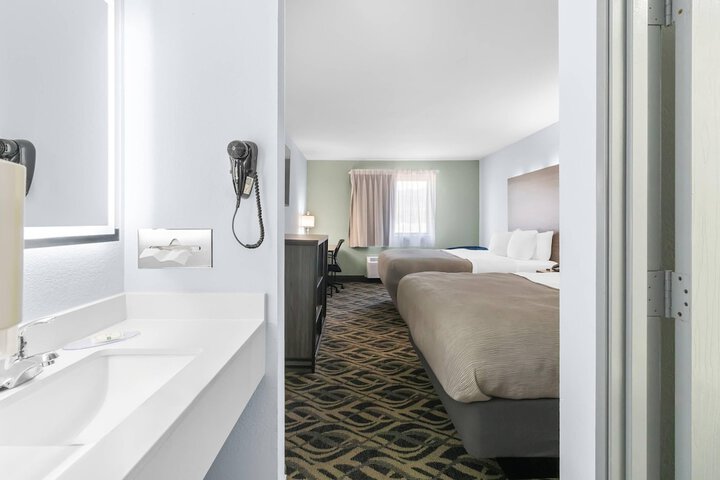 Room 34 of 58