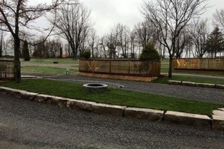 Property Grounds 38 of 44