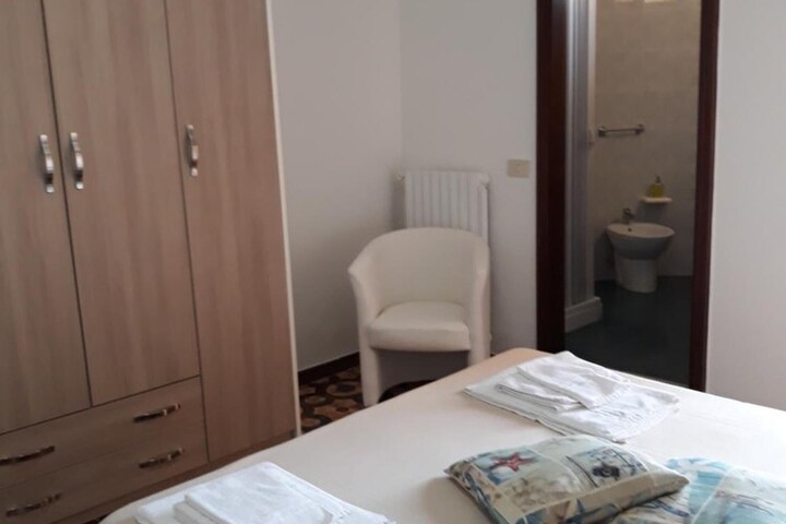 Room 16 of 51