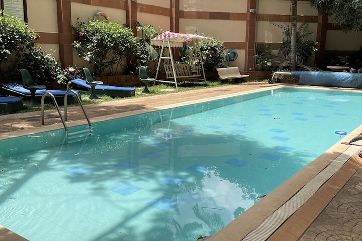 Pool 50 of 69