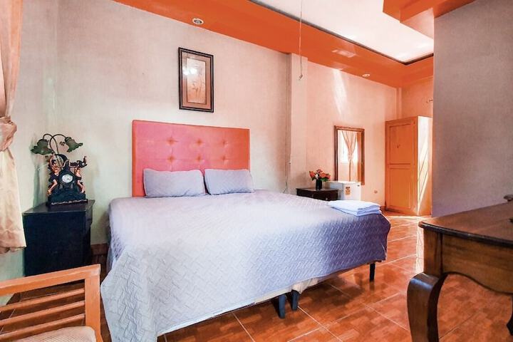Room 2 of 14