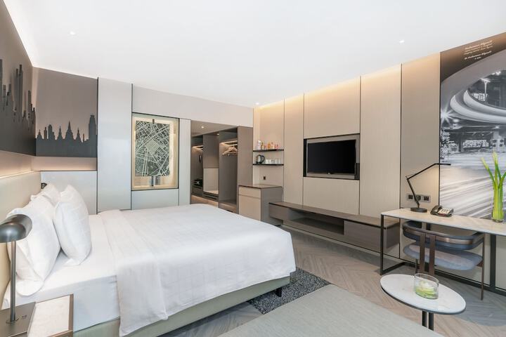 Room 27 of 113