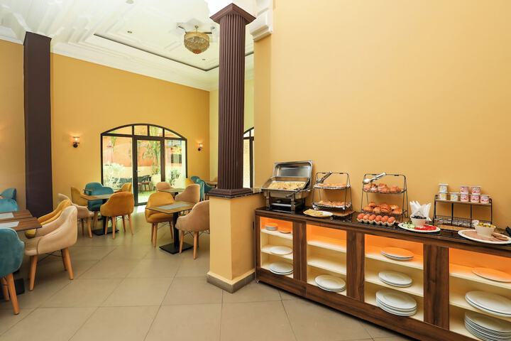 Breakfast area