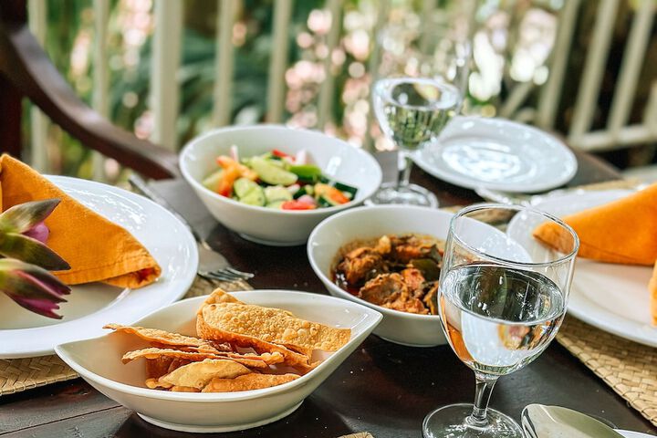 Dining 61 of 128