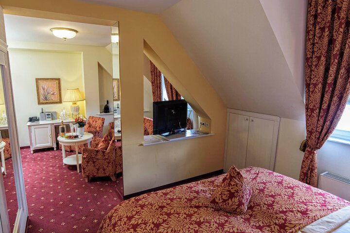 Room 52 of 110