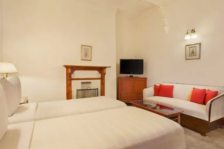 Room 10 of 88