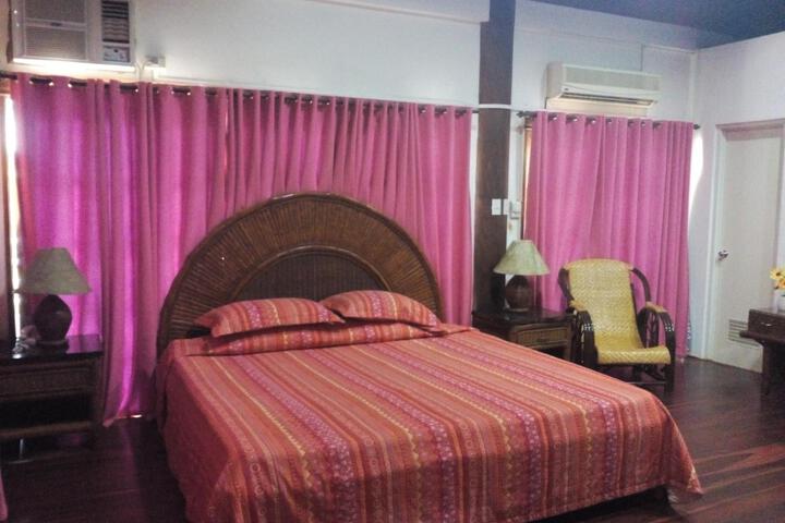 Suite 6 of 6