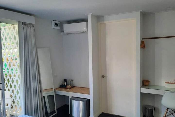 Room 20 of 127