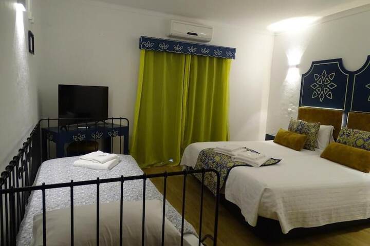 Room 15 of 32