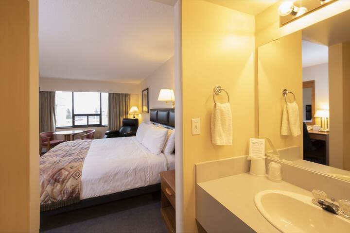 Room 13 of 43