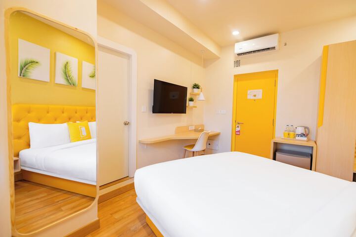 Room 11 of 27