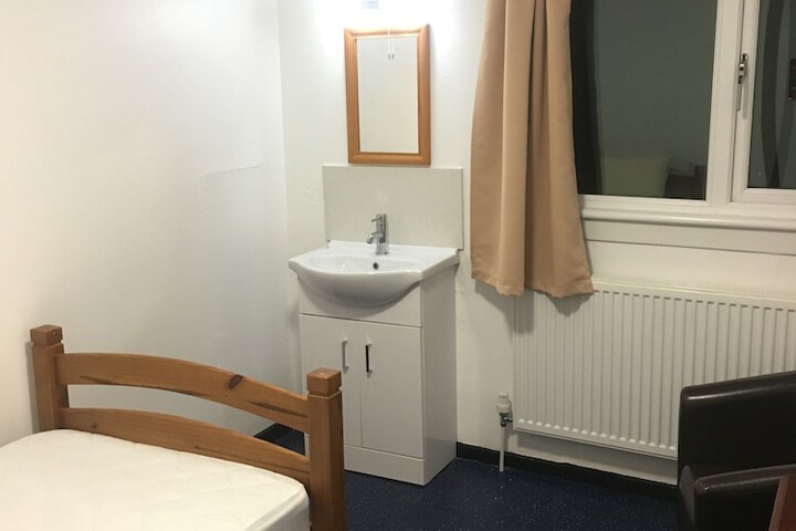 Room 31 of 65