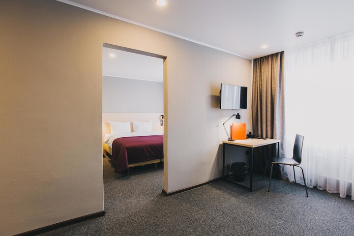 Room 12 of 49