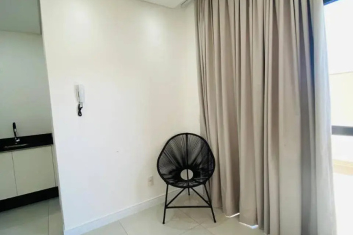 Room 11 of 14