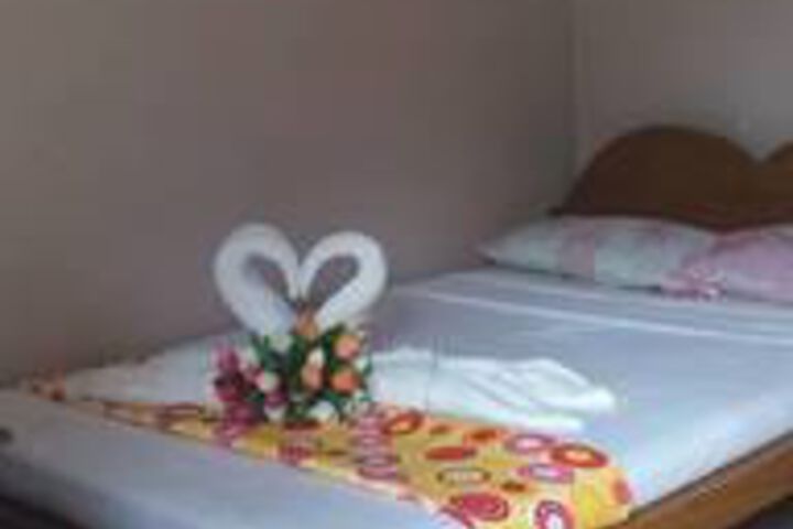 Room 10 of 37