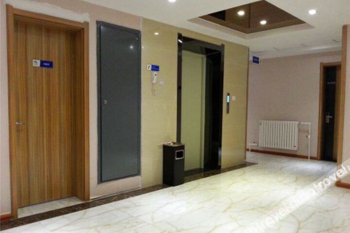 Hotel Interior 4 of 19