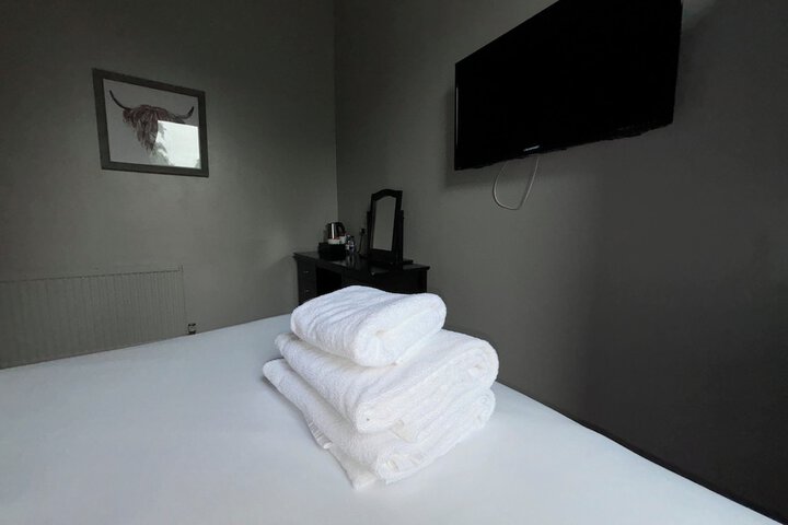 Room 28 of 106