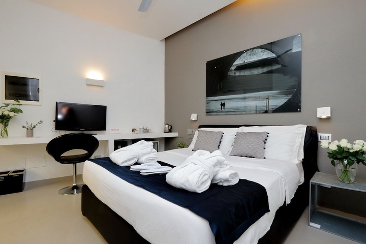 Room 3 of 33