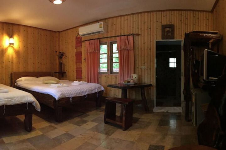 Room 15 of 37