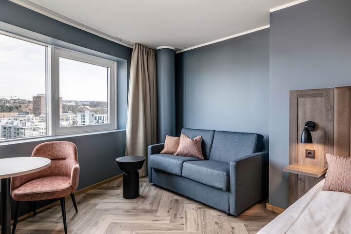 Room 45 of 78