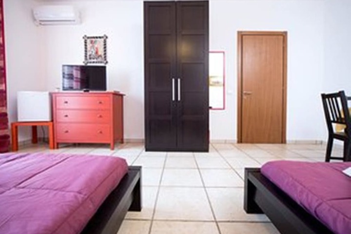 Room amenity