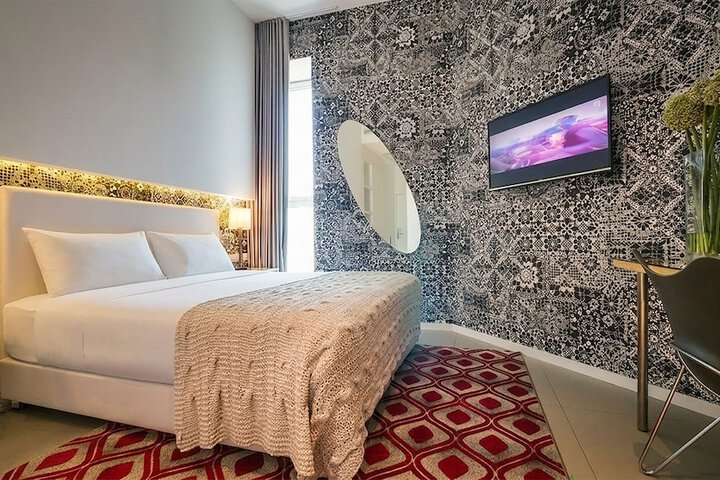 Room 50 of 100