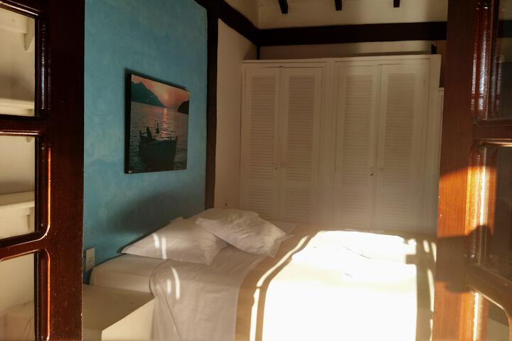 Room 10 of 52