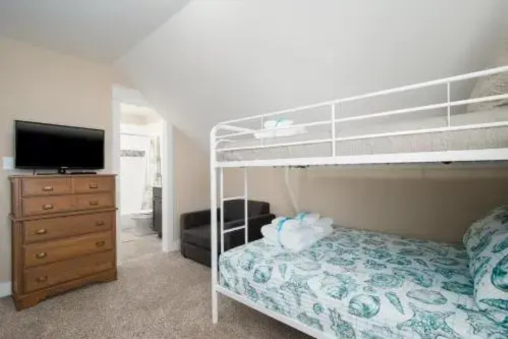 Image of 18 Classic Court Lane Positive Latitude Four Bedroom House