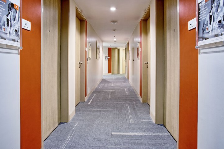 Ballroom/Hall 21 of 24